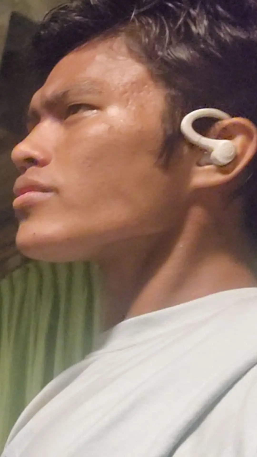 RemusOMG โ side facing