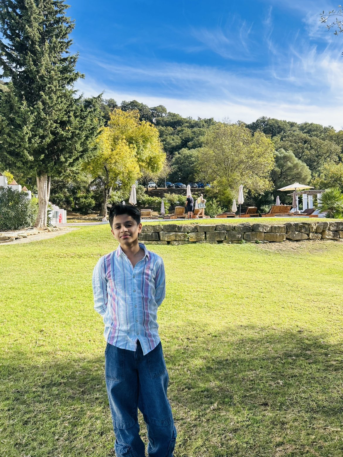 Azlan โ front facing