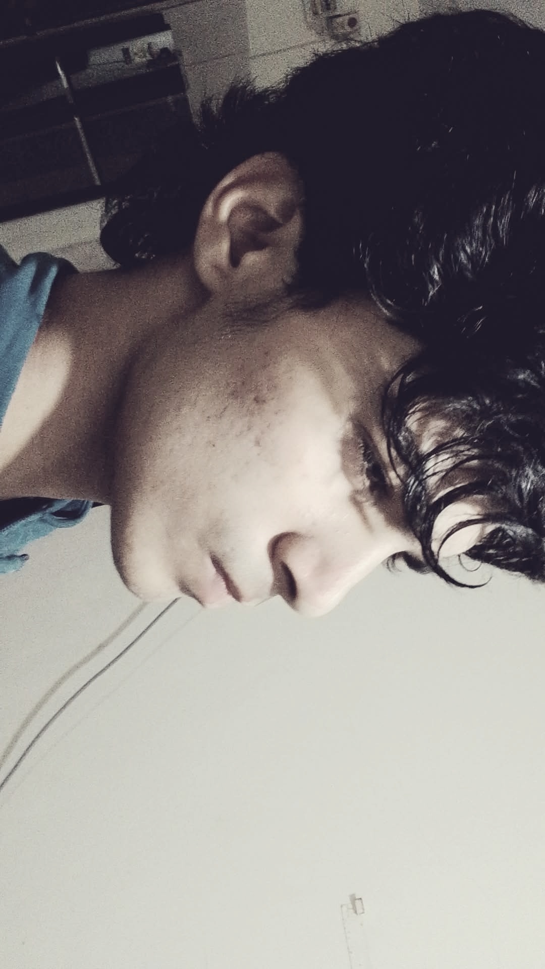 Sujalmogs โ side facing
