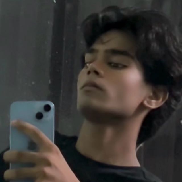 NIKHIL โ side facing