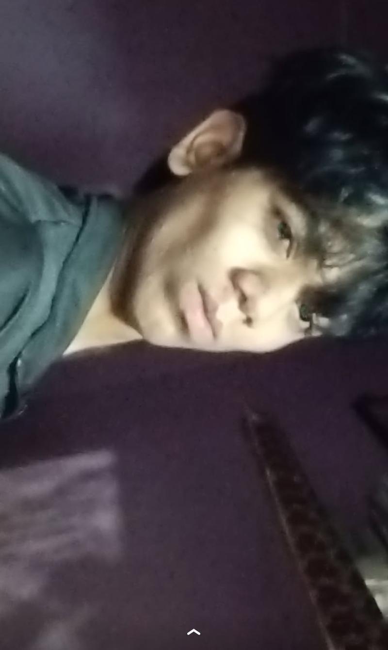 hr.itik.mogzz โ side facing